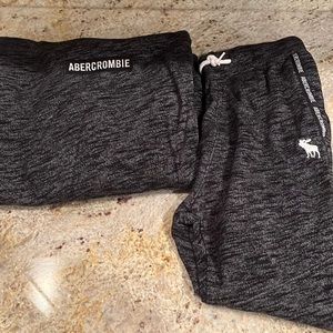 Sweat pants and sweatshirt matching set from Abercrombie kids